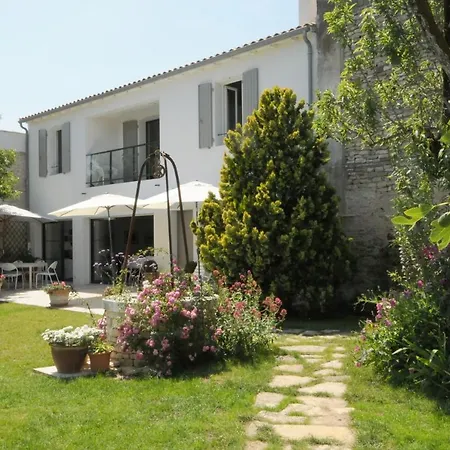 A Proximite Du Centre Village